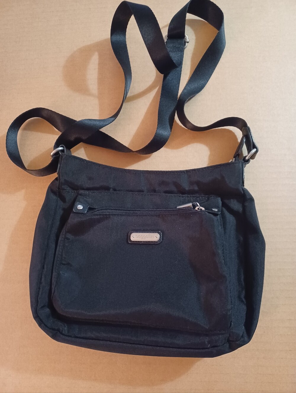 Baggallini Adjustable Strap Crossbody Travel Handbag Purse - Black/Nylon